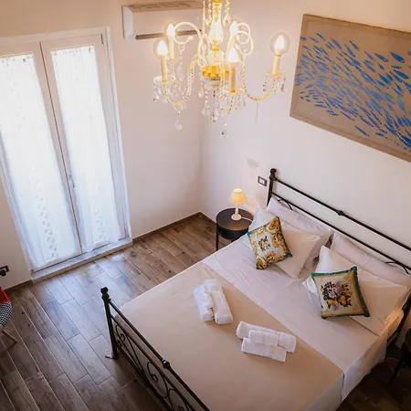 Vanda's Terrace * Palermo