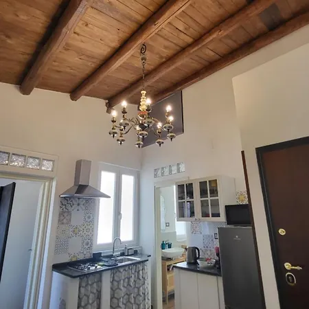 Vanda's Terrace Apartment