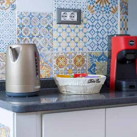 Vanda's Terrace Palermo