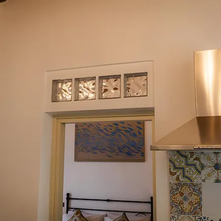 Vanda's Terrace * Palermo