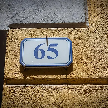 Vanda's Terrace Palermo
