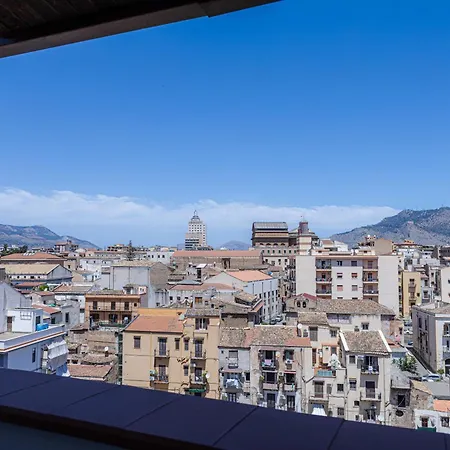 Vanda's Terrace * باليرمو